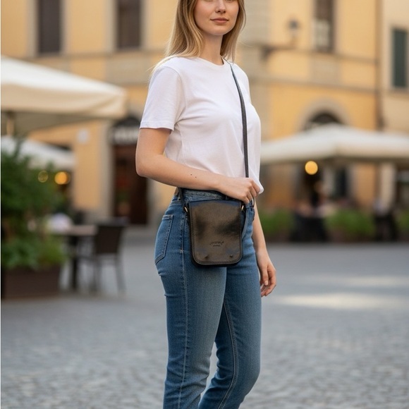 I FRATELLI FIRENZE Handbags - I FRATELLI FIRENZE Crossbody Bag